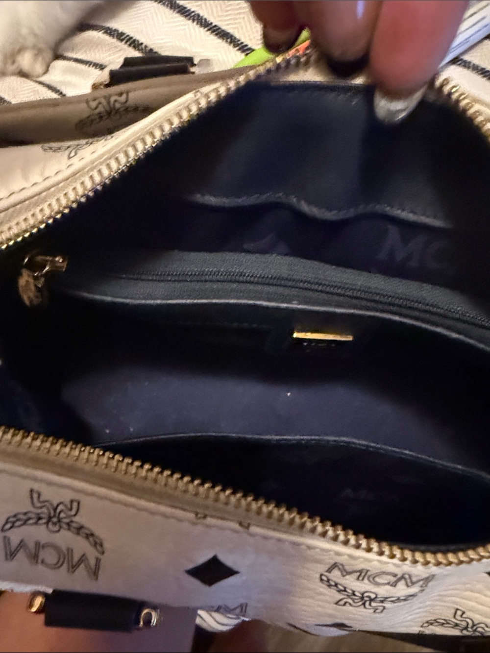 MCM Cream Visetos Satchel with Black Handles and Gold Hardware - Picture 4 of 7